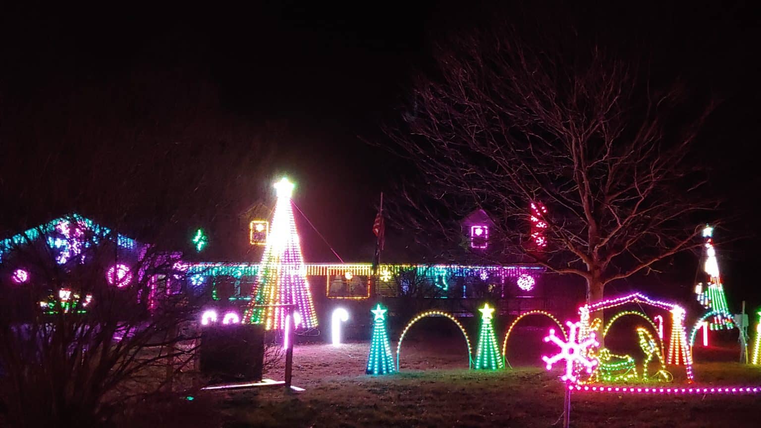 Holiday Light Extravaganza in Groton, NY Finger Lakes Family Fun
